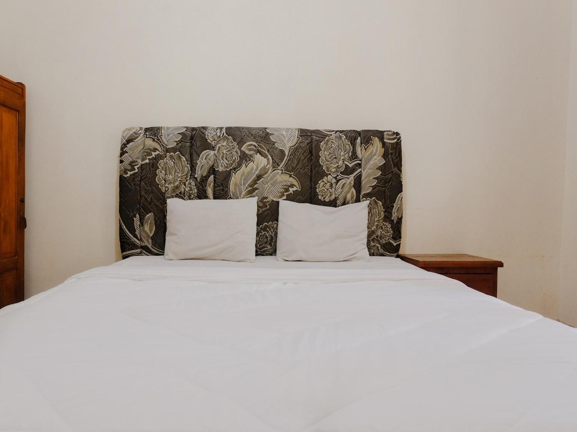 Hotel Mahkota Plengkung By Ecommerceloka バニュワンギ 部屋 写真