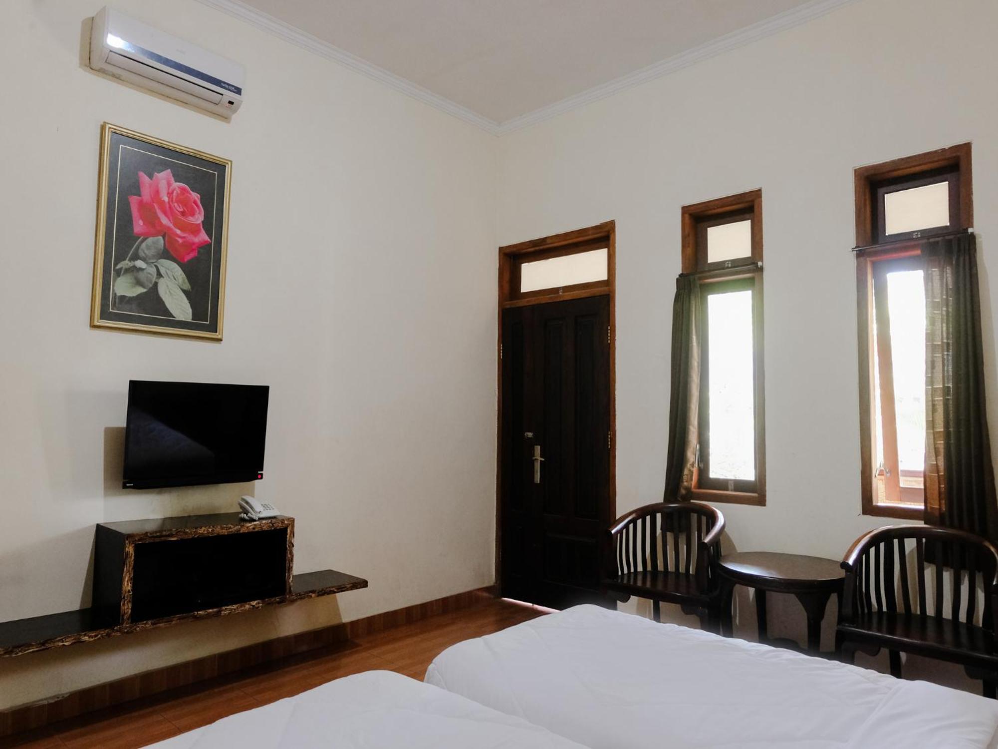 Hotel Mahkota Plengkung By Ecommerceloka バニュワンギ 部屋 写真