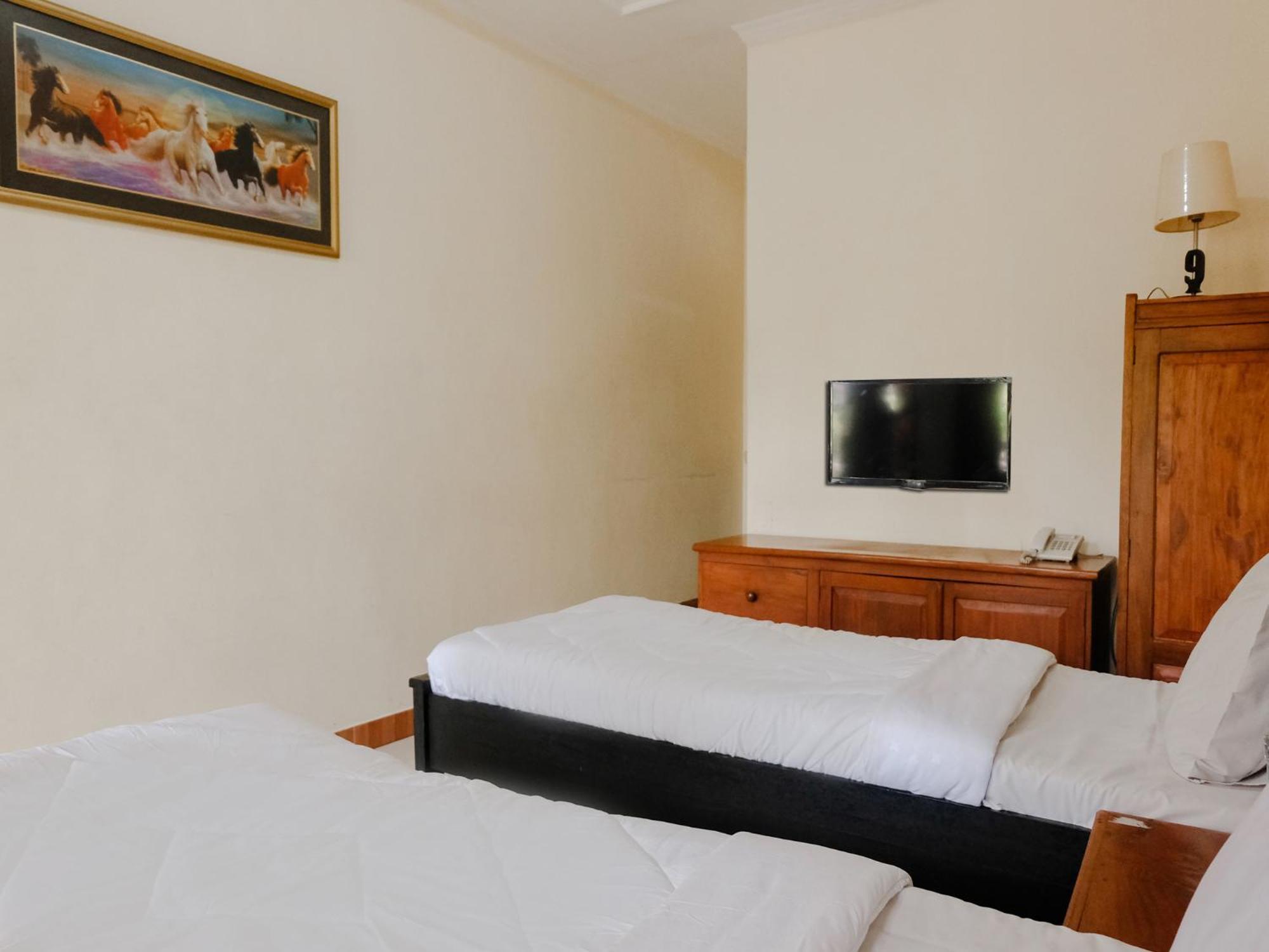 Hotel Mahkota Plengkung By Ecommerceloka バニュワンギ 部屋 写真
